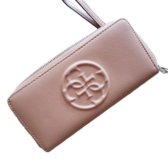 WOMEN'S TAN PU LEATHER GUESS CLUTCH Zip Around WALLET NEW WRISTLET - Picture 1 of 6